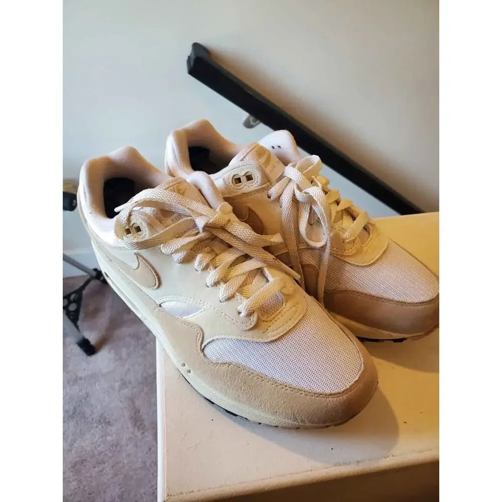 Nike Air Max 1 Sneakers – Women’s Size 9.5